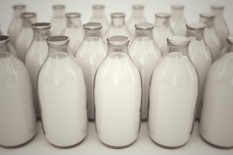 تولید بطری بسته بندی شیر